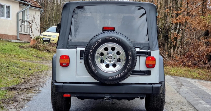 Jeep Wrangler cena 72600 przebieg: 223000, rok produkcji 2004 z Dynów małe 742